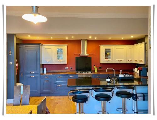 Beautifully Decorated 2Bed Apt- Gem in City Center, Эдинбург (фото 9)