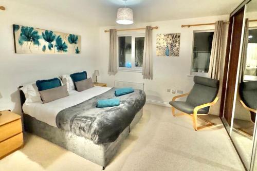 Stay for business, corporate, contractors, leisure with WiFi & parking