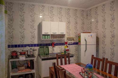 virtuve, Paraty Casa equipada a 10 min do centro histórico (Paraty Casa equipada a 10 min do centro historico) in Trindade (Riodežaneiro)