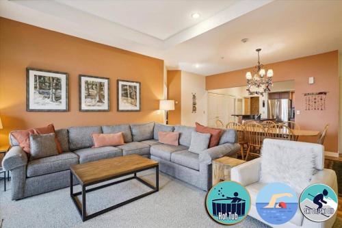 Gorgeous views, tastefully decorated Ski on ski off 3 bedroom condo, with sports center access Lodges 303 in Killington, USA