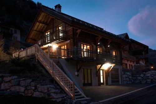 Chalet Veyrier, 900m du pied des pistes de ski in Abrī