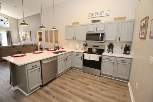 Newly Renovated Home With Calming Atmosphere - image 2