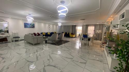 شقه صف اول علي النيل بسعر مميز near St George-templom