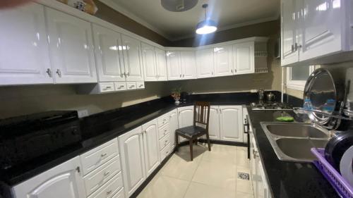 شقه صف اول علي النيل بسعر مميز near St George-templom