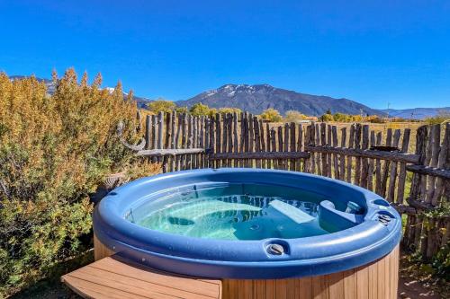 Taos Moon in Arroyo Seco, USA