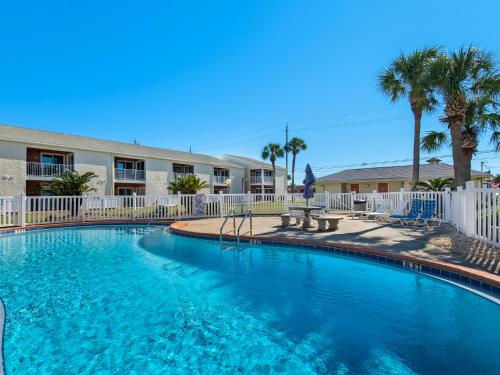 Tradewinds Condominium 08 by Newman-Dailey in Destin, USA