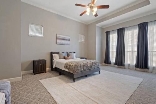 Farmers Market 3 BD Townhome w Rooftop Terrace in Dallas, USA
