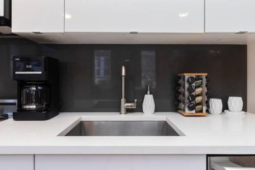 Heart Of East Vill 2br 1ba Washer Dryer, New York (fotografie 10)