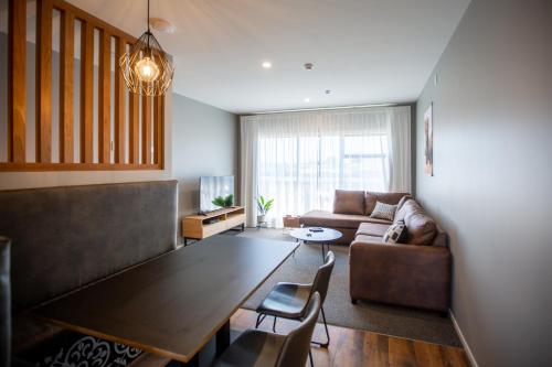 The Residence Apartment 4 50 Sky in Fitzroy