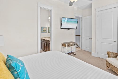 Private Pool - Community Beach - Gated Community - image 3