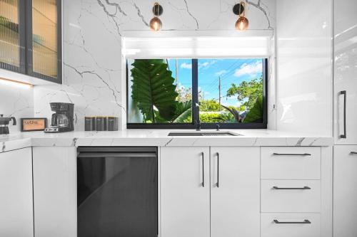 Modern Private Oasis by Design District & Wynwood in Miami, USA