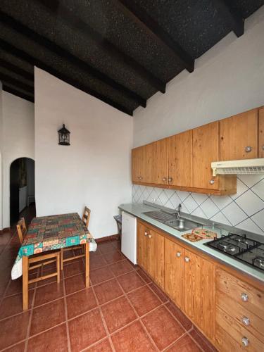 廚房, Apartamentos y Habitaciones Villa Marina in 瓦爾韋爾德