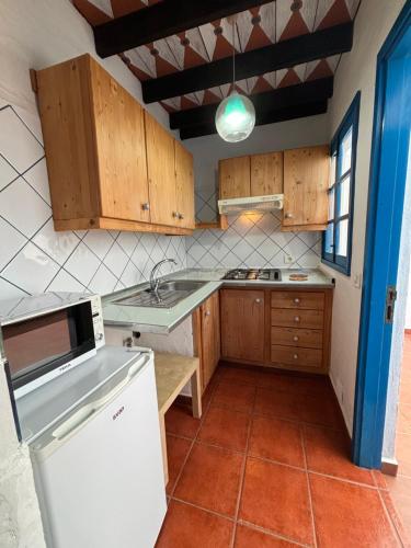 廚房, Apartamentos y Habitaciones Villa Marina in 瓦爾韋爾德