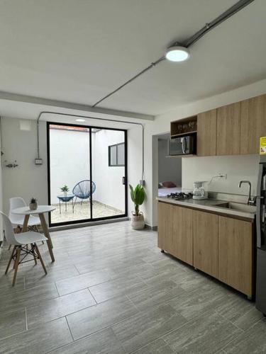 Dream apt close to Unicentro - spacious - with AC