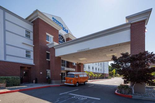 Hampton Inn & Suites Vacaville-Napa Valley - image 10