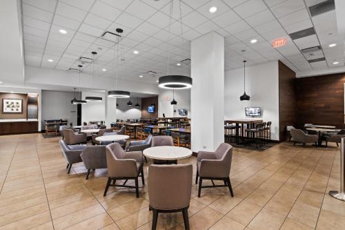 Ételek és italok, Hyatt Place Chicago Ohare Airport in O'Hare Nemzetközi Repülőtér