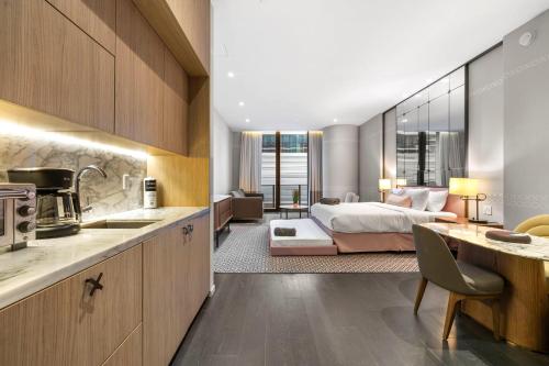 Luxury King Suite for Kings and Queens in Miami, USA