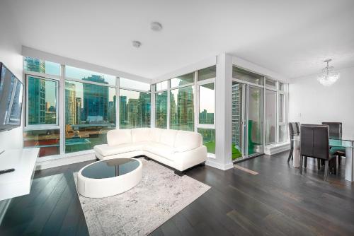 Stylish Yaletown Retreat for 4 nearby restaurants and shops in Vancouver, Canada
