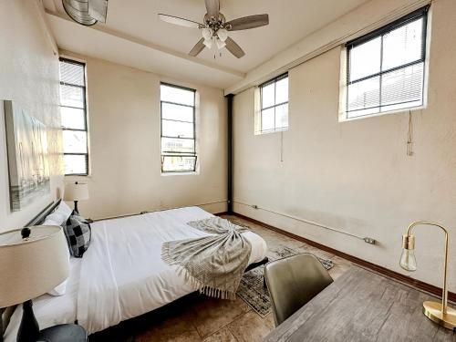 Sleepover 2BD 1BA Condos Downtown Springfield