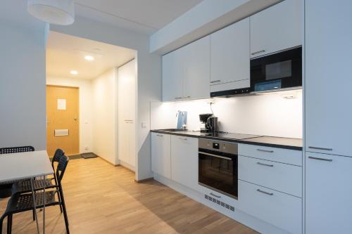 Easy Stay Rooms & Apartments near Airport 3