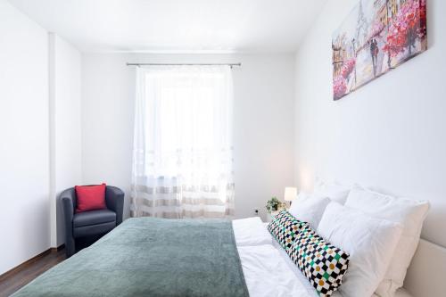 Central - Balcony - Cozy - AC - image 2