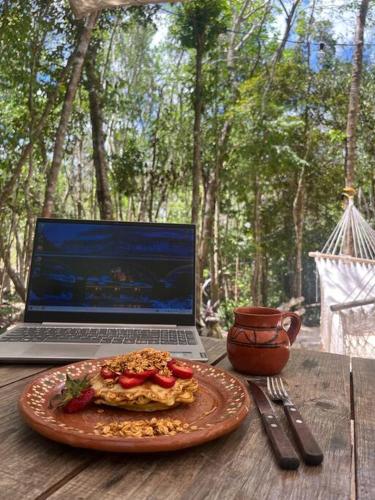 Casa Dharma House in the jungle in มาการิโอโกเมซ