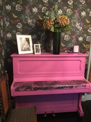 Instalaciones, Susies Place in Thaxted