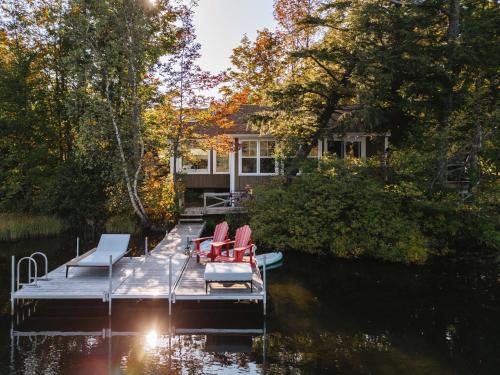 The Owl's Nest - Lakeside peacefulness ski & hiking in Mansonville (QC)