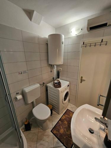 One-Bedroom Apartment with Balcony image 6