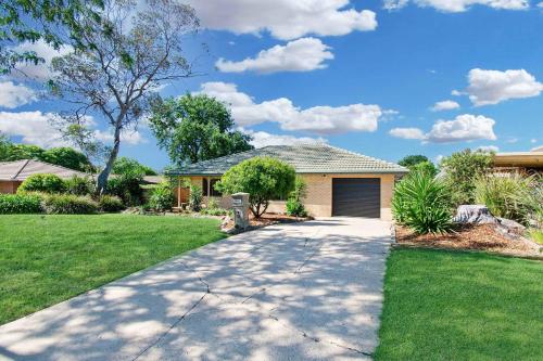 tuin, Oleander Cottage - Cosy Ambience, Pets Allowed near Wagga Wagga Airport