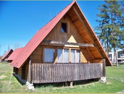 2 bedrooms, 6 beds