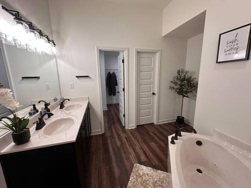 New build home 5mn from Snowden grow &Silo Aquare New build home 5mn from Snowden grow &Silo Aquare