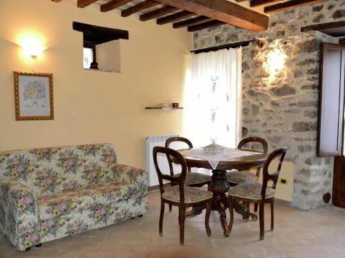 12 Person Holiday Home in Cortona with Private Swimming Pool - image 8