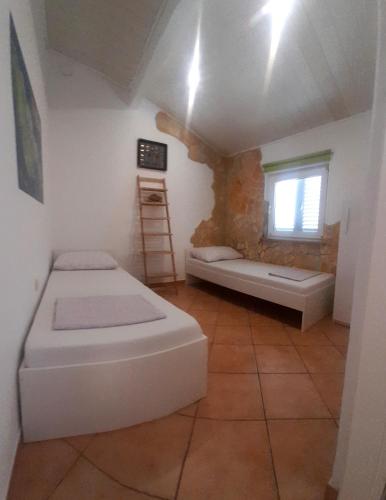 Two-Bedroom Apartment with Terrace and Sea View image 6