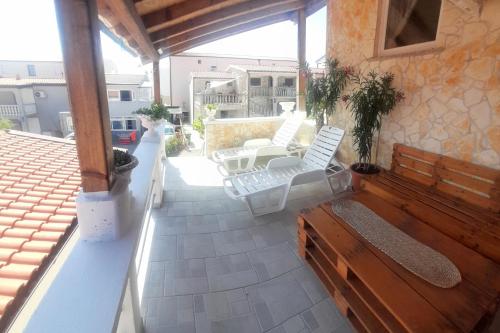 Two-Bedroom Apartment with Terrace and Sea View image 2