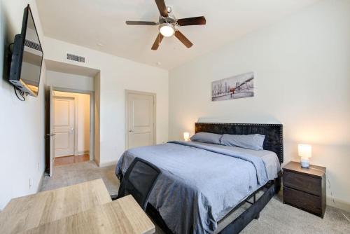 Spacious 1BR near NRG Pool, Free Wi-Fi & Parking in Houston, USA