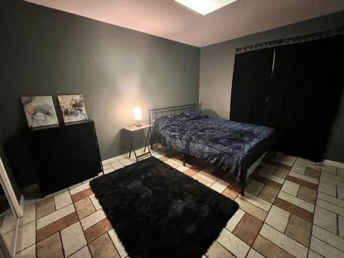 2 or 3 Rooms, Private Bath, Family and Pet Friendly in Lake Elsinore, USA