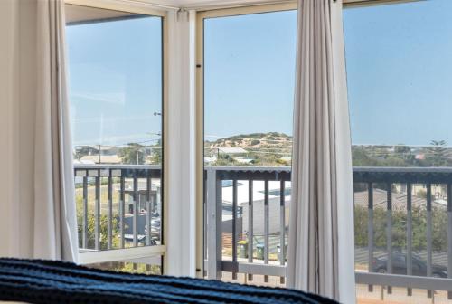 The Beach House 64 Neighbour Ave Goolwa Beach - No Linen Included