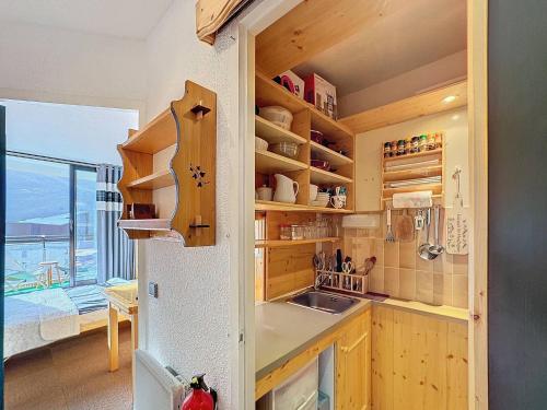 Appartement ski aux pieds, ideal 4 pers, plein sud, Les Menuires - FR-1-178-395 near La Potiniere