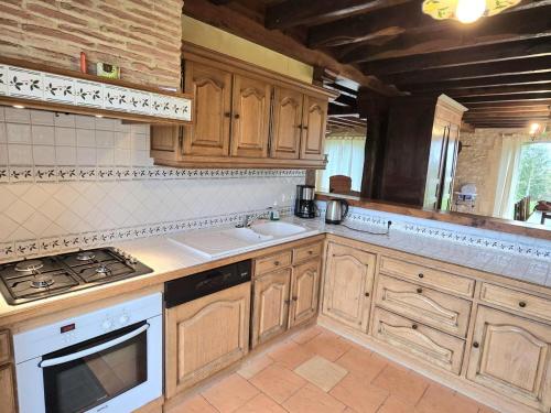 Grande maison de campagne avec piscine privée et animaux admis - FR-1-616-128 (Grande maison de campagne avec piscine privee et animaux admis - FR-1-616-128) in Saussignac