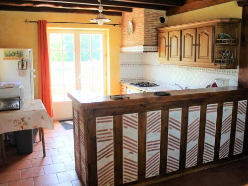 Grande maison de campagne avec piscine privée et animaux admis - FR-1-616-128 (Grande maison de campagne avec piscine privee et animaux admis - FR-1-616-128) in Saussignac