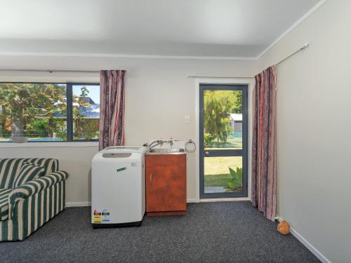 The Bach at 44 - Cooks Beach Holiday Home, Cooks Beach (foto 11)