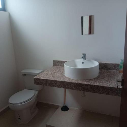 Casa entera con alberca privada in Mérida, Mexico
