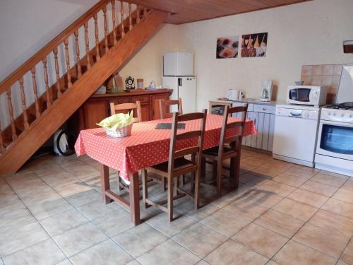 Attractive Holiday Home in Chargey-les-Port with Garden gîte à louer Vaivre-et-Montoille