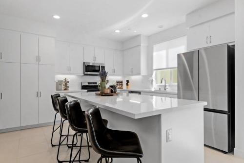 Desert Breeze by VARE 3Bd2B Loft at PGA West in La Quinta, USA