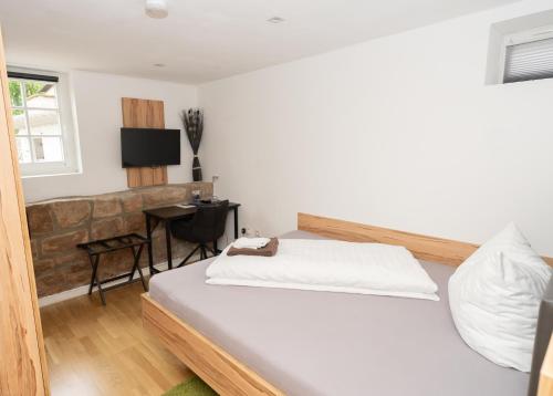 Hotel Garni BURG WALDENSTEIN - image 2