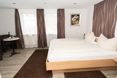 Hotel Garni BURG WALDENSTEIN - image 14