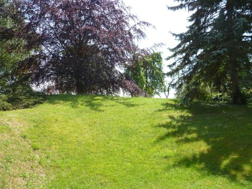  Rustic Holiday Home in Septon with Private Garden in Septon