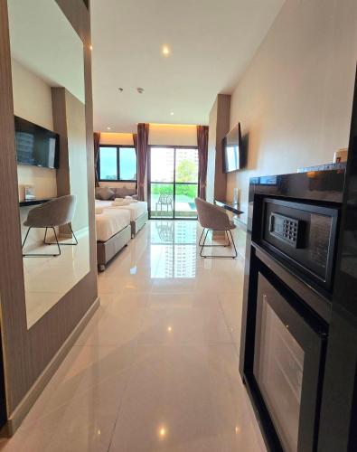 THE TJ HOTEL Pattaya