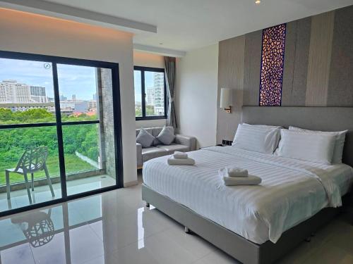 618755104 The TJ Hotel Jomtien